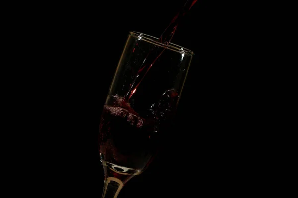 Despejar Delicioso Vinho Tinto Vidro — Fotografia de Stock