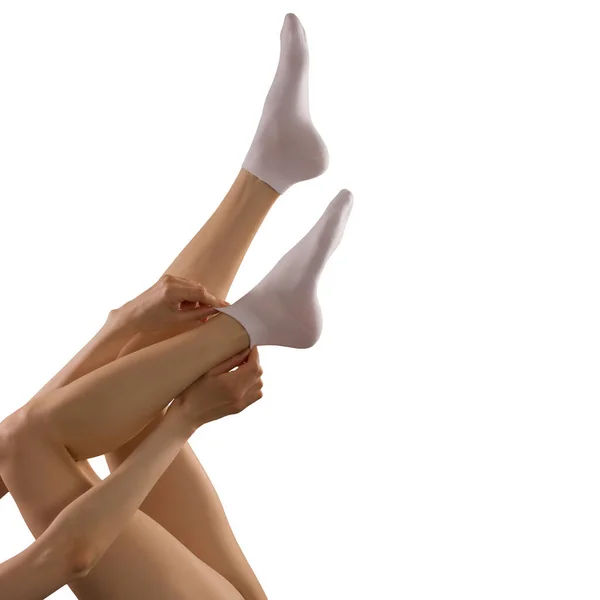 Young Girl Putting Socks Her Feet — Stock Photo, Image