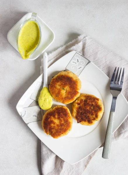 Gezonde Vis Kabeljauw Schnitzels Pasteitjes Cakejes Met Zure Room Duik — Stockfoto