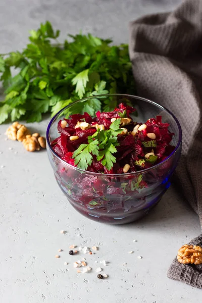 Egészséges Vegán Cékla Saláta Dióval Gyógynövények — Stock Fotó