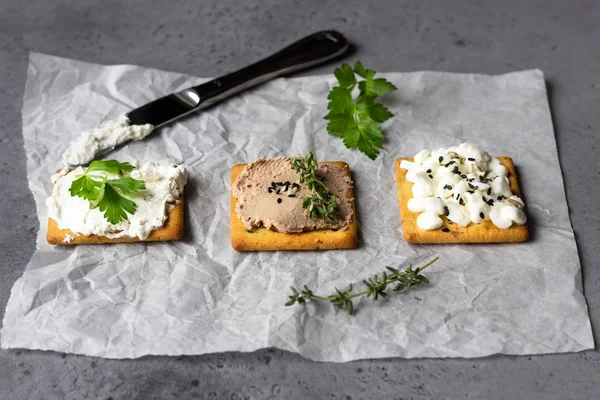 Tasty Salted Square Crackers Cream Cheese Cottage Cheese Liver Pate — Stock Photo, Image