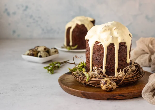 Traditional Orthodox Easter Sweet Bread Cake Chocolate Chocolate Kulich Decorated — Stock Photo, Image