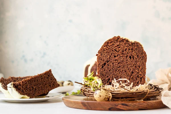 Traditional Orthodox Easter Sweet Bread Cake Chocolate Chocolate Kulich Decorated — Stock Photo, Image