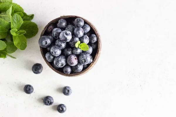 Wooden Bowl Fresh Blueberries Light Grey Stone Table Healthy Organic — 스톡 사진