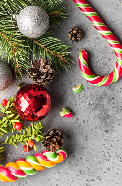 Vánoční Přání Novoročními Větvemi Kuličkami Bonbony Kopírujte Místo Pro Vaše — Stock fotografie