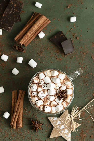 Warme Cacao Chocolade Met Marshmallow Anijsster Kaneel Stukjes Chocolade Selectieve — Stockfoto
