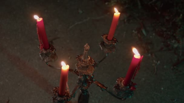 Dramatische Kerzen Der Nacht Ausgefallene Kandelaber — Stockvideo