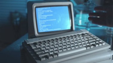 Eski bilgisayarda kodlama veya hackleme, uydurma bilgisayar kodu I p