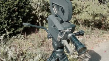 Antika bir 16mm film kamerası, bir CP16. Film yapımı ya da film yapımı kavramı.