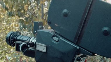 Antika bir 16mm film kamerası, bir CP16. Film yapımı ya da film yapımı kavramı.
