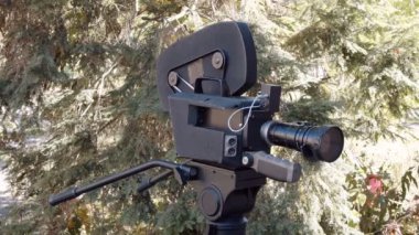 Antika bir 16mm film kamerası, bir CP16. Film yapımı ya da film yapımı kavramı.