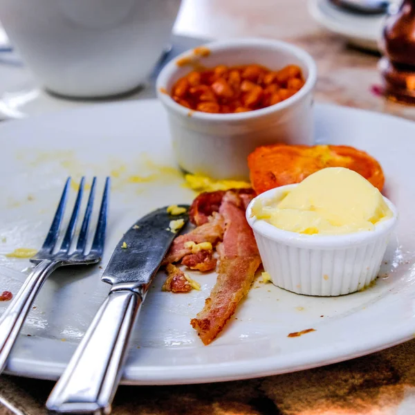 Empty Food Plates After Eating a Meal — Stock Photo, Image