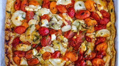 Keçi Peyniri ve Domates Böreği