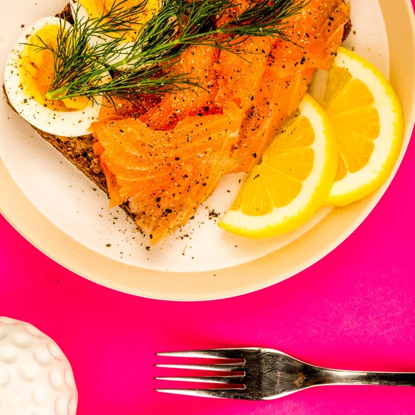 Smoked Salmon and Boiled Eggs — Stock Photo, Image