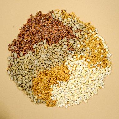 Doğal Sağlıklı Tohum lar ve Tahıllar Ayçiçeği Linseed İnci Arpa