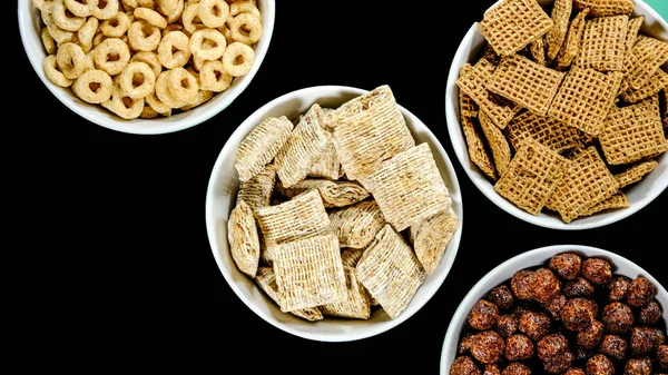 Selection of Bowls of Healthy Eating Breakfast Cereal — Stock Photo, Image