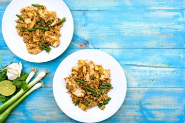 Asya Tarzı Nasi Goreng Tavuk ve Pirinç Unu