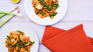 Asya Tarzı Nasi Goreng Tavuk ve Pirinç Unu