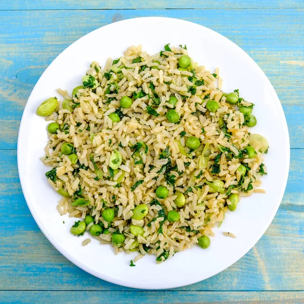 Friture brune végétarienne saine de riz et de légumes — Photo