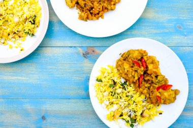 Pirinç ile Hint Tarzı Tavuk Dhansak