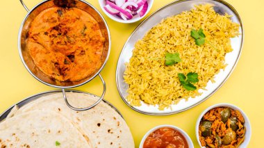 Pilau Pilav ile Hint Tarzı Kofta Köri