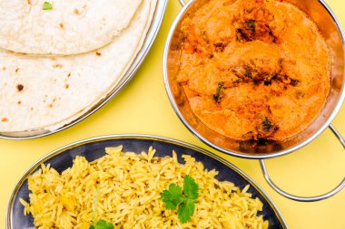 Pilau Pilav ile Hint Tarzı Kofta Köri