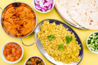 Pilau Pilav ile Hint Tarzı Kofta Köri