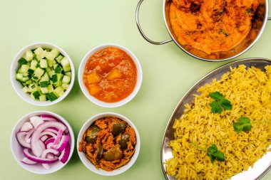 Pilau Pilav ile Hint Tarzı Kofta Köri