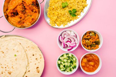 Pilau Pilav ile Hint Tarzı Kofta Köri