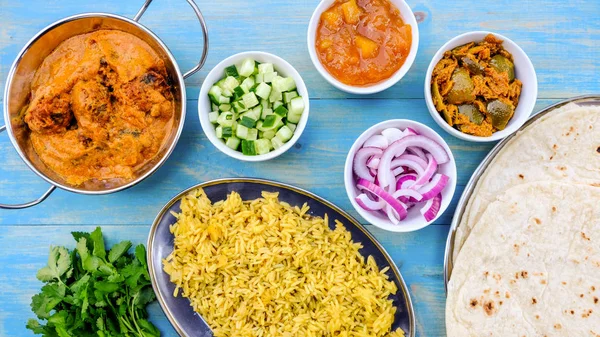 Indiase stijl Kofta curry met Pilau rijst — Stockfoto