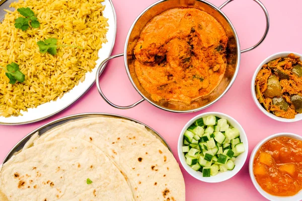 Estilo indiano Kofta Curry com arroz Pilau — Fotografia de Stock