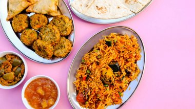 Hint Usulü Sebze Biryani Yemeği