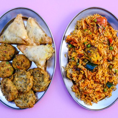 Hint Usulü Sebze Biryani Yemeği