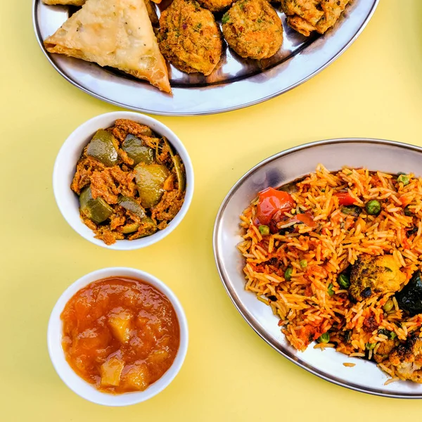 Hint Usulü Sebze Biryani Yemeği