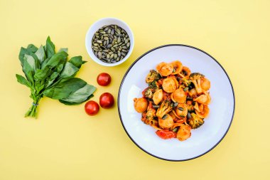 İtalyan Usulü Brokoli Orecchiette Vejetaryen Yemek