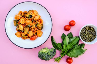 İtalyan Usulü Brokoli Orecchiette Vejetaryen Yemek