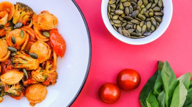 İtalyan Usulü Brokoli Orecchiette Vejetaryen Yemek