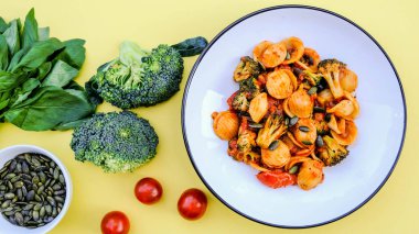 İtalyan Usulü Brokoli Orecchiette Vejetaryen Yemek