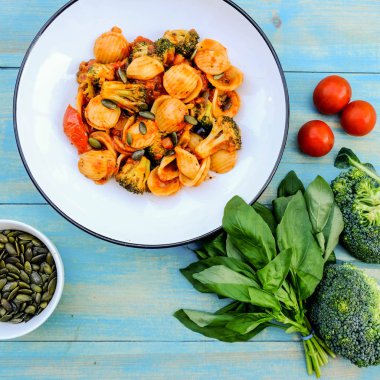 İtalyan Usulü Brokoli Orecchiette Vejetaryen Yemek