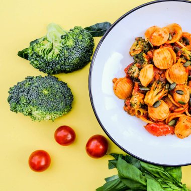 İtalyan Usulü Brokoli Orecchiette Vejetaryen Yemek