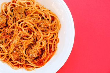 Köfteli İtalyan Usulü Spagetti