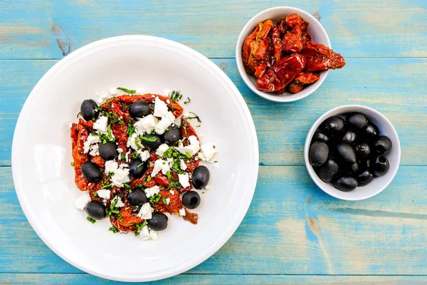 Hagyományos, egészséges, görög stílusú saláta — Stock Fotó