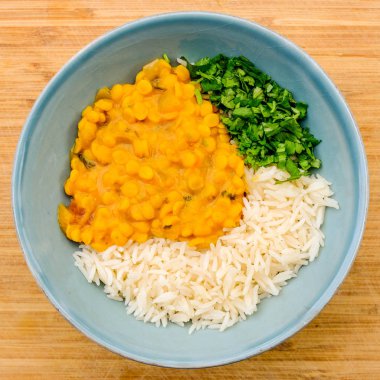 Hint Usulü Vejetaryen Mercimek Likör Pilav