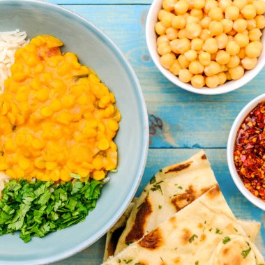 Hint Usulü Vejetaryen Mercimek Likör Pilav