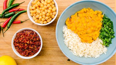 Hint Usulü Vejetaryen Mercimek Likör Pilav