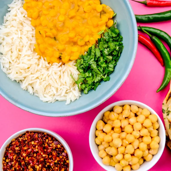 Hint Usulü Vejetaryen Mercimek Likör Pilav