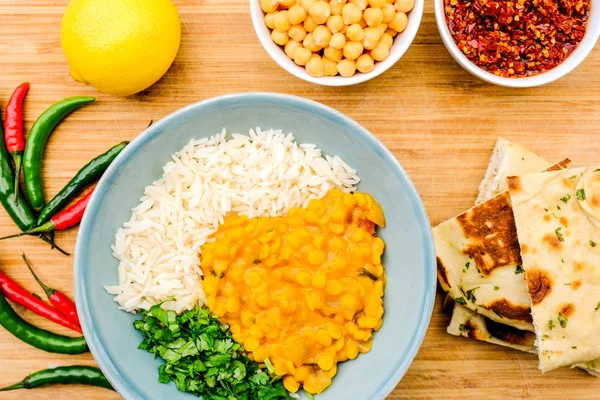 Hint Usulü Vejetaryen Mercimek Likör Pilav