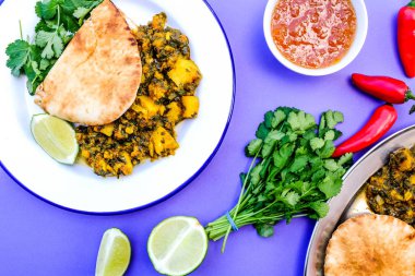 Geleneksel Otantik Hint Vejetaryen Köri