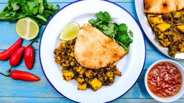 Geleneksel Otantik Hint Vejetaryen Köri