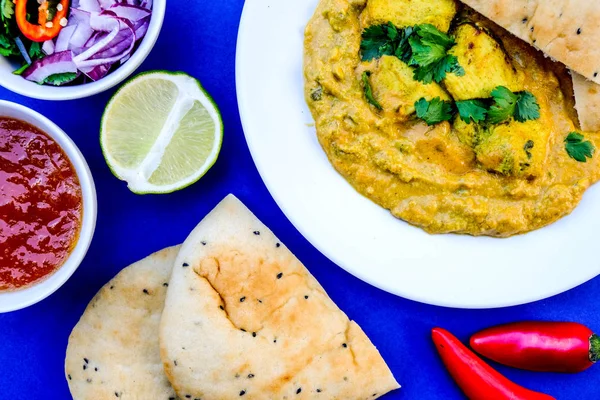 Cibo tradizionale indiano di pollo Korma Curry — Foto Stock